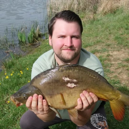 47+ Thierbacher Teich, 3 ha große gewässer mit einer tiefe bis 4