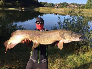 Oberer Flambacher Teich ALLE ANGELN