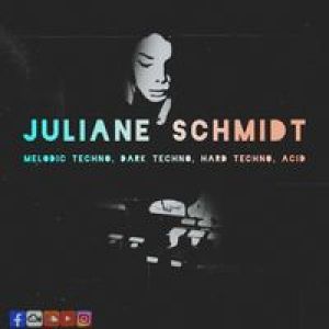 Julia Schmidt1