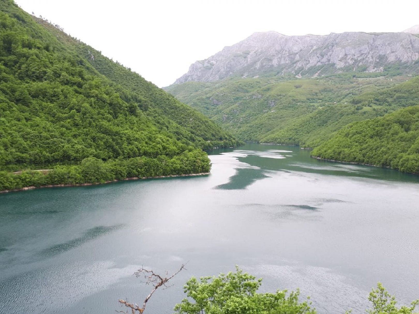 Pivsko Jezero angeln