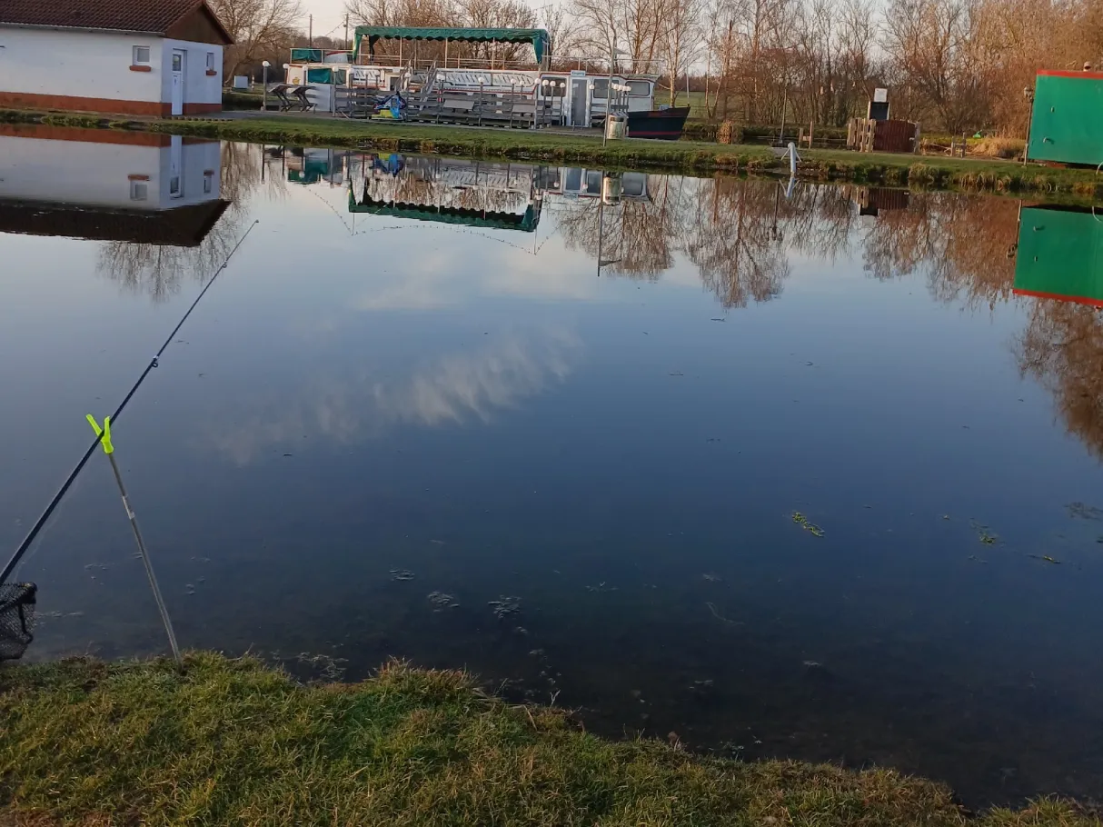 Forellenhof 'Paschlewwer Freizeit- & Ferienhof' angeln