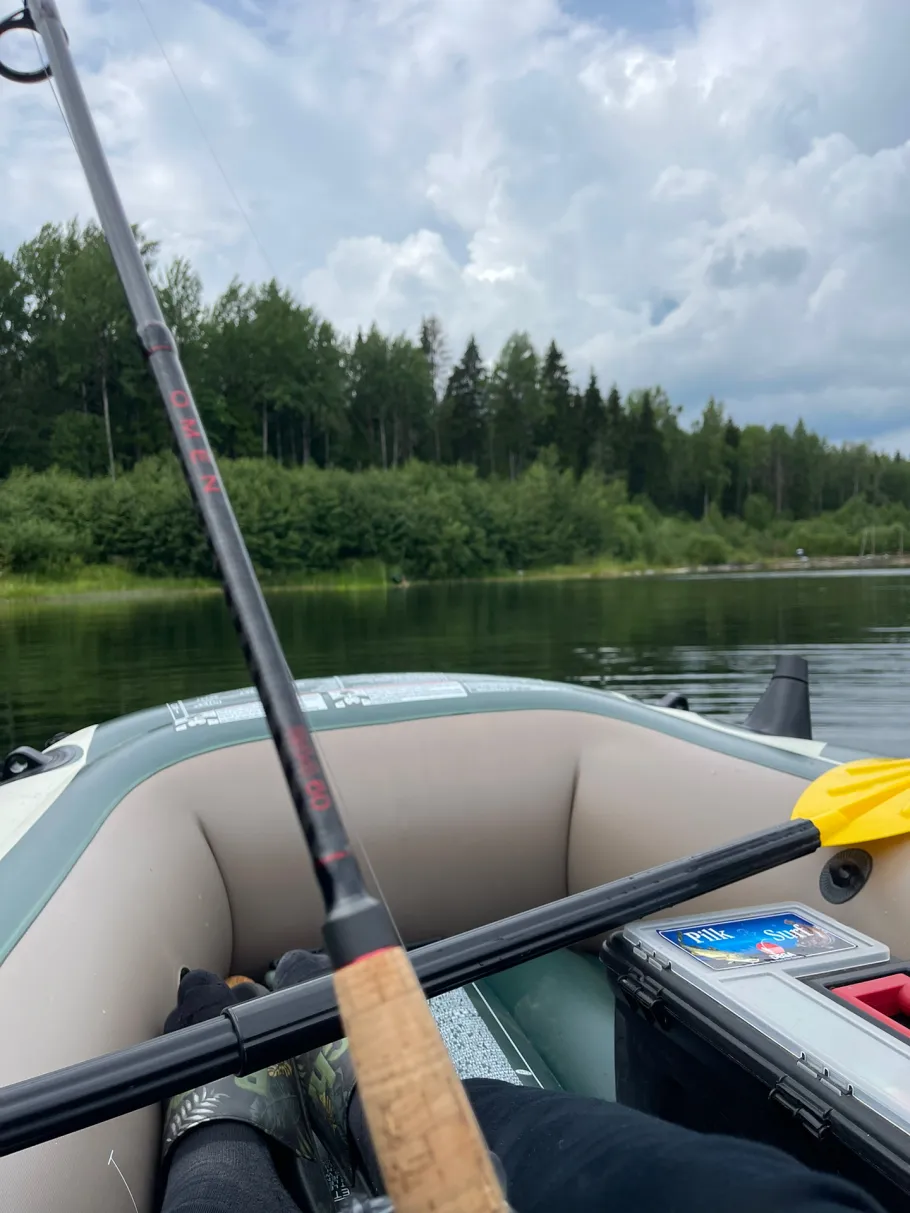 Väike-Kadastiku järv angeln
