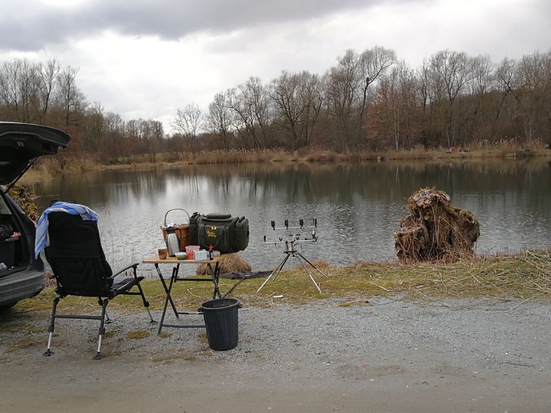 Häuslweiher (Deggendorf) angeln