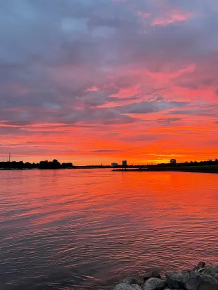 Rhein (Düsseldorf)