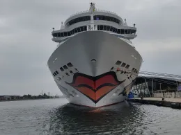 Seekanal Warnemünde