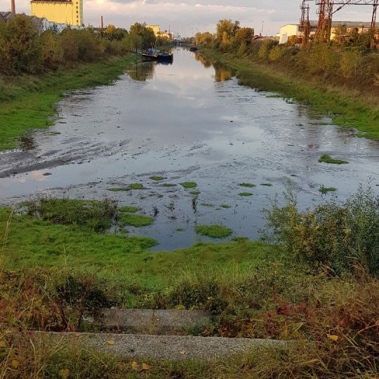 Industriehafen Magdeburg-1