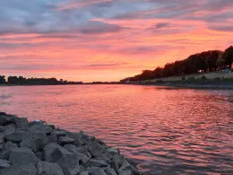 Rhein (Düsseldorf)-2