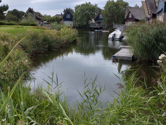 Makkum Beach Resort-1
