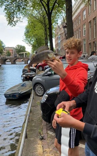 Grachten Amsterdam angeln