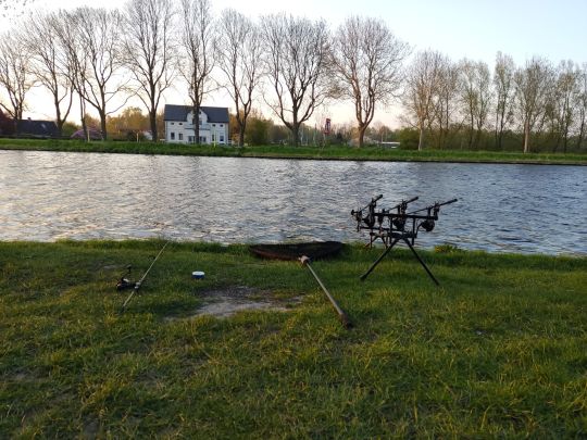 EmsJadeKanal (Wilhelmshaven) ALLE ANGELN