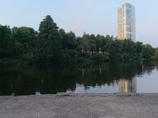 Schwanenspiegel (Düsseldorf)-1